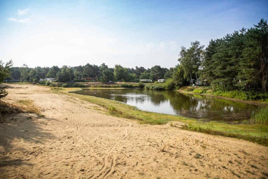 " Casitacuriosa " Chalet Op Camping Met Buitenzwembad Balen Exterior foto